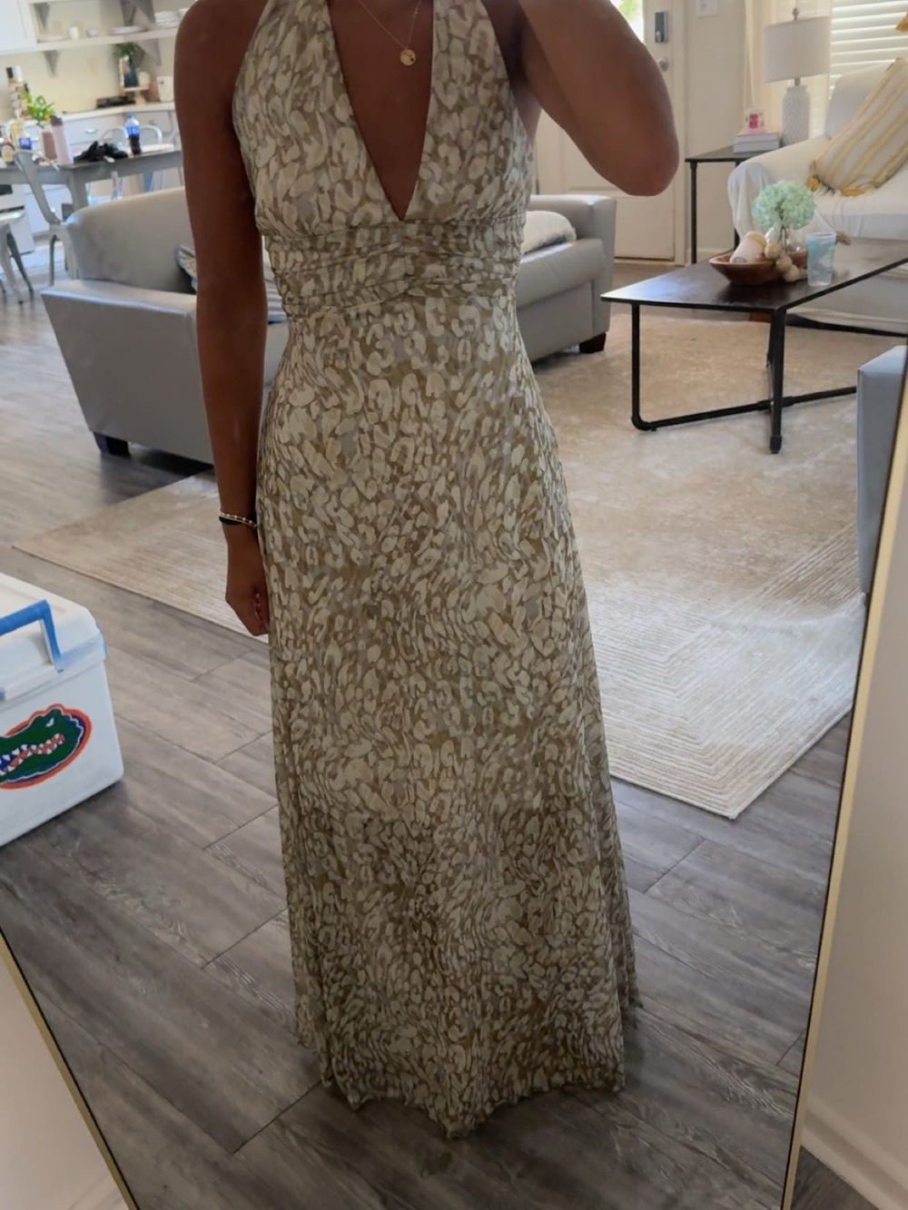 Sleeveless V-Neck Maxi Dress in Beige Leaf Print